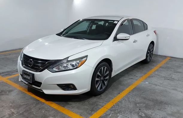 ¿Por qué mi Nissan Altima no acelera?