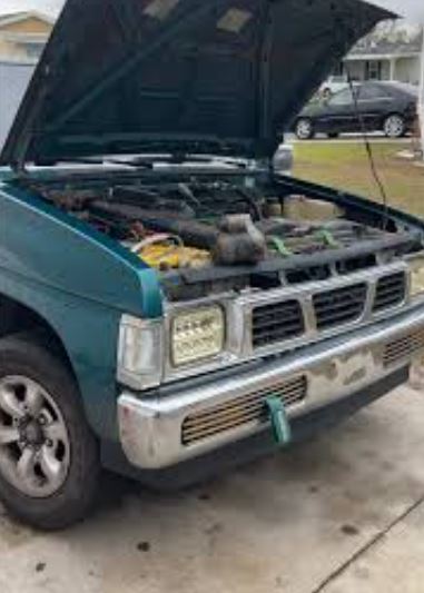 ¿Por qué mi Nissan D21 no da marcha?