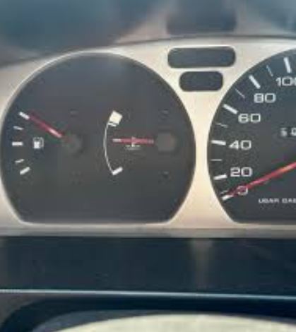 ¿Por qué se calienta mi Nissan Tsuru?